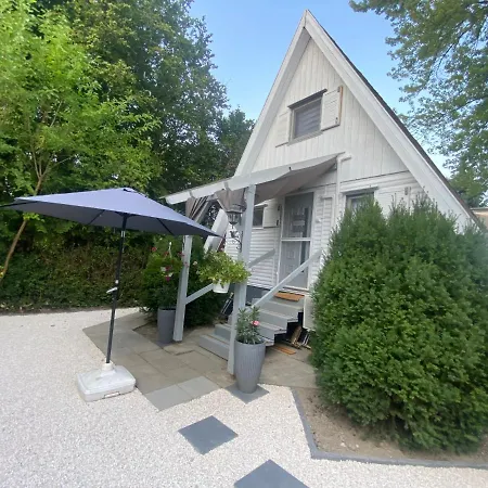 Icuka Vendeghaza Holiday home Kiskunlachaza