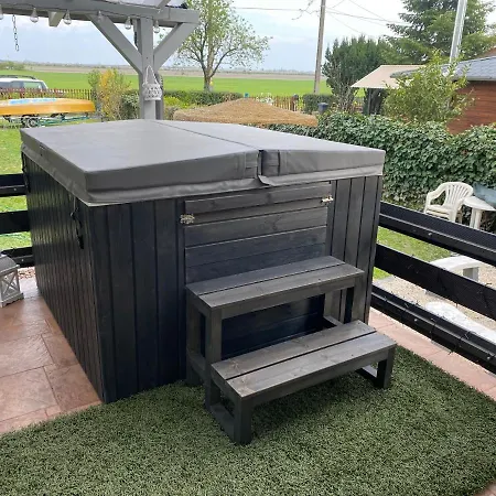 펜션 Icuka Vendeghaza *