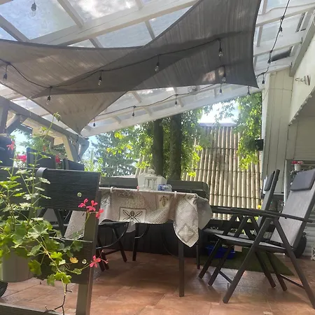 펜션 Icuka Vendeghaza