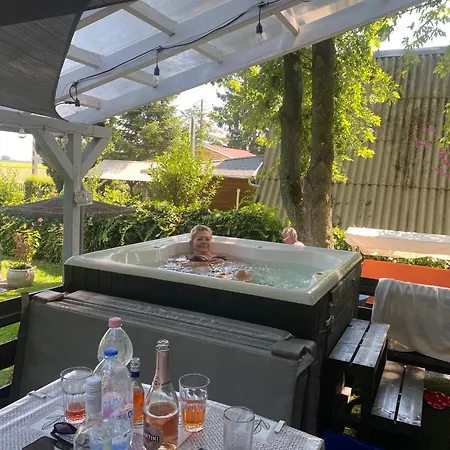 Icuka Vendeghaza Holiday home Kiskunlachaza